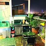 Avi\'S Place