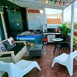 Avi\'S Place