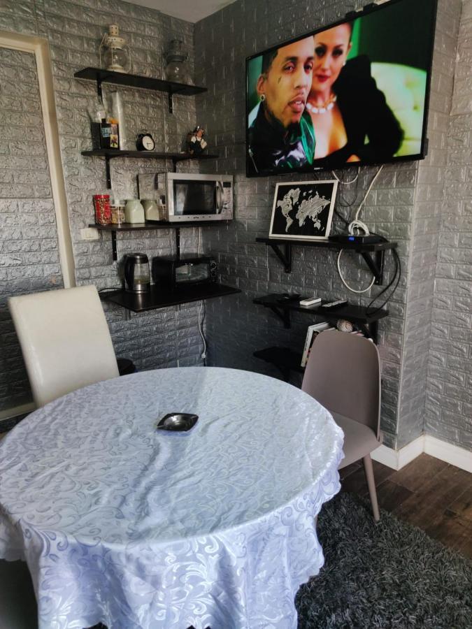 Avi's Place Apartment *